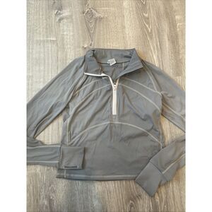 Neer Gray Cropped Quarter Zip Workout Top | Women’s MD